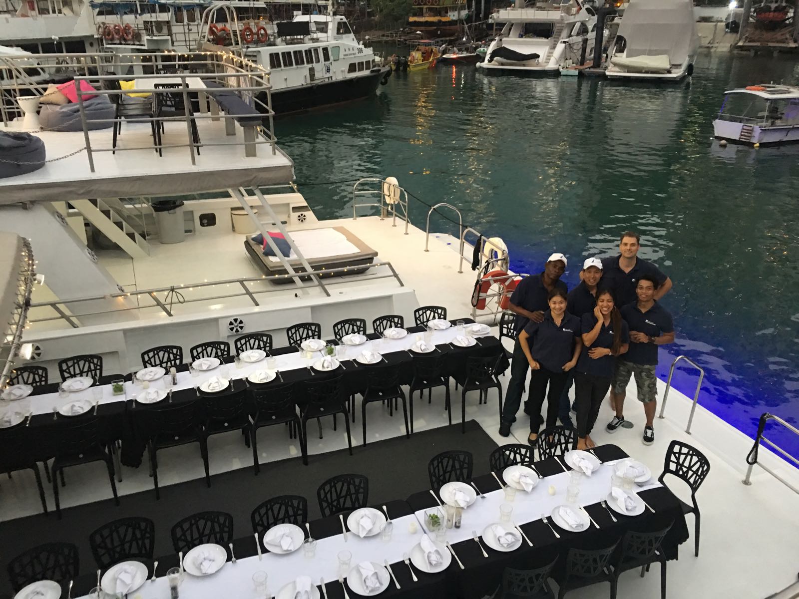 private yacht dinner hong kong